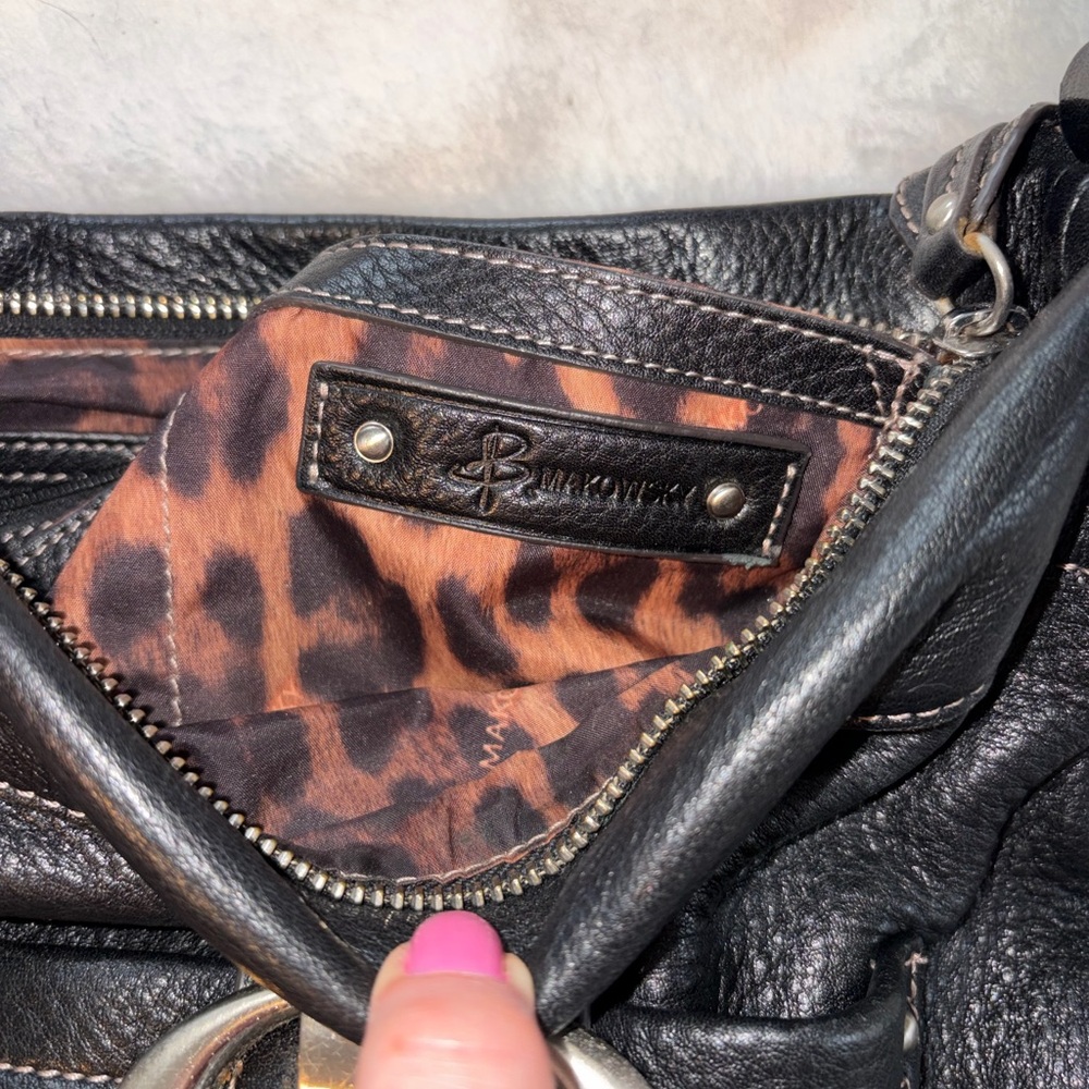 B makowsky Black Leather Crossbody Bag - Picture 6 of 9